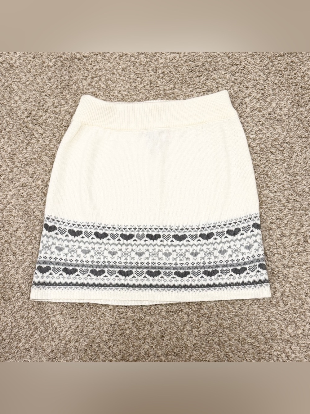 Vintage Y2K knit heart detail sweater mini skirt